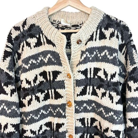 Knit Cowichan Sweater made in Equador 
100% Wool - Picture 2 of 10